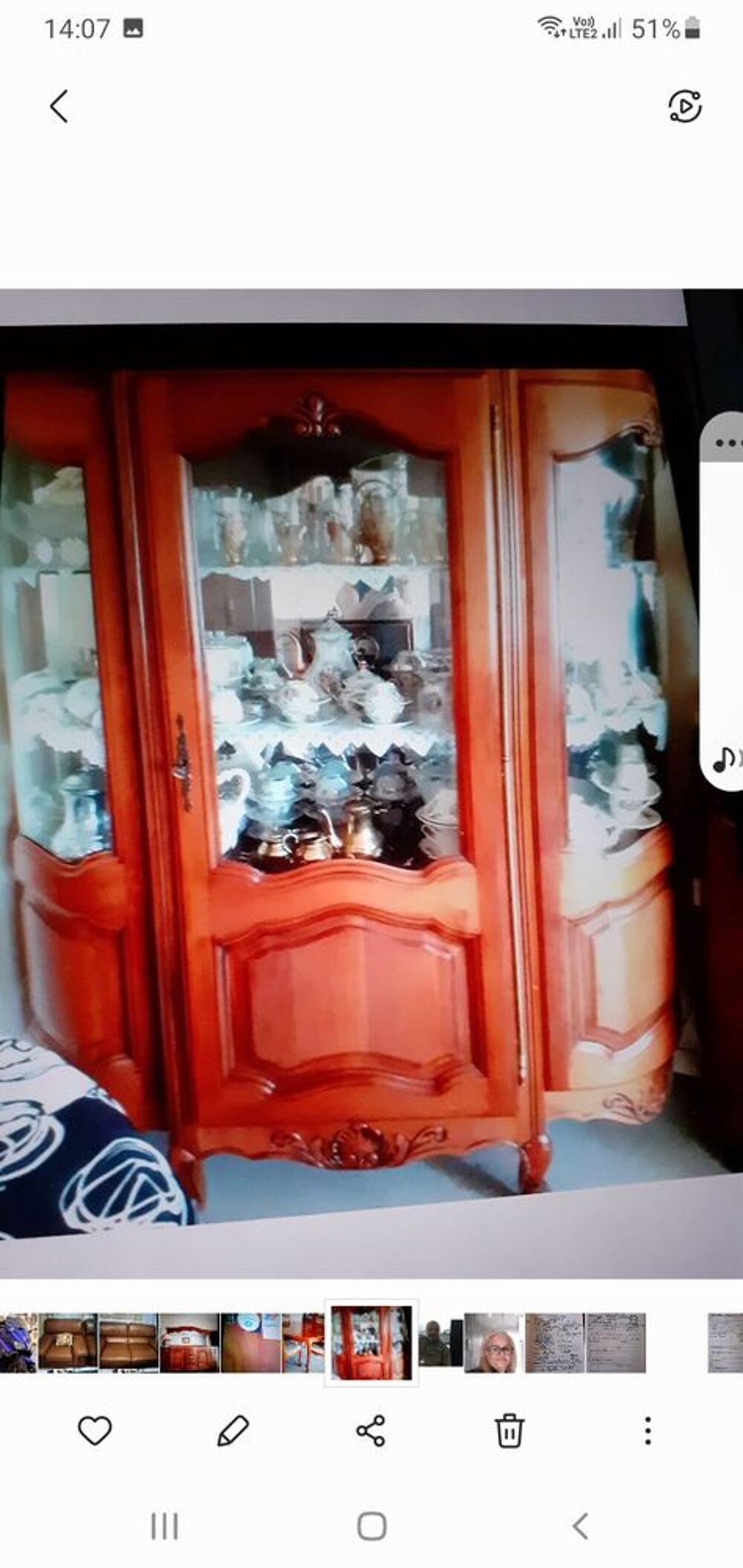 cause d&eacute;m&eacute;nagement 
Salle a manger compl&egrave;te Meubles