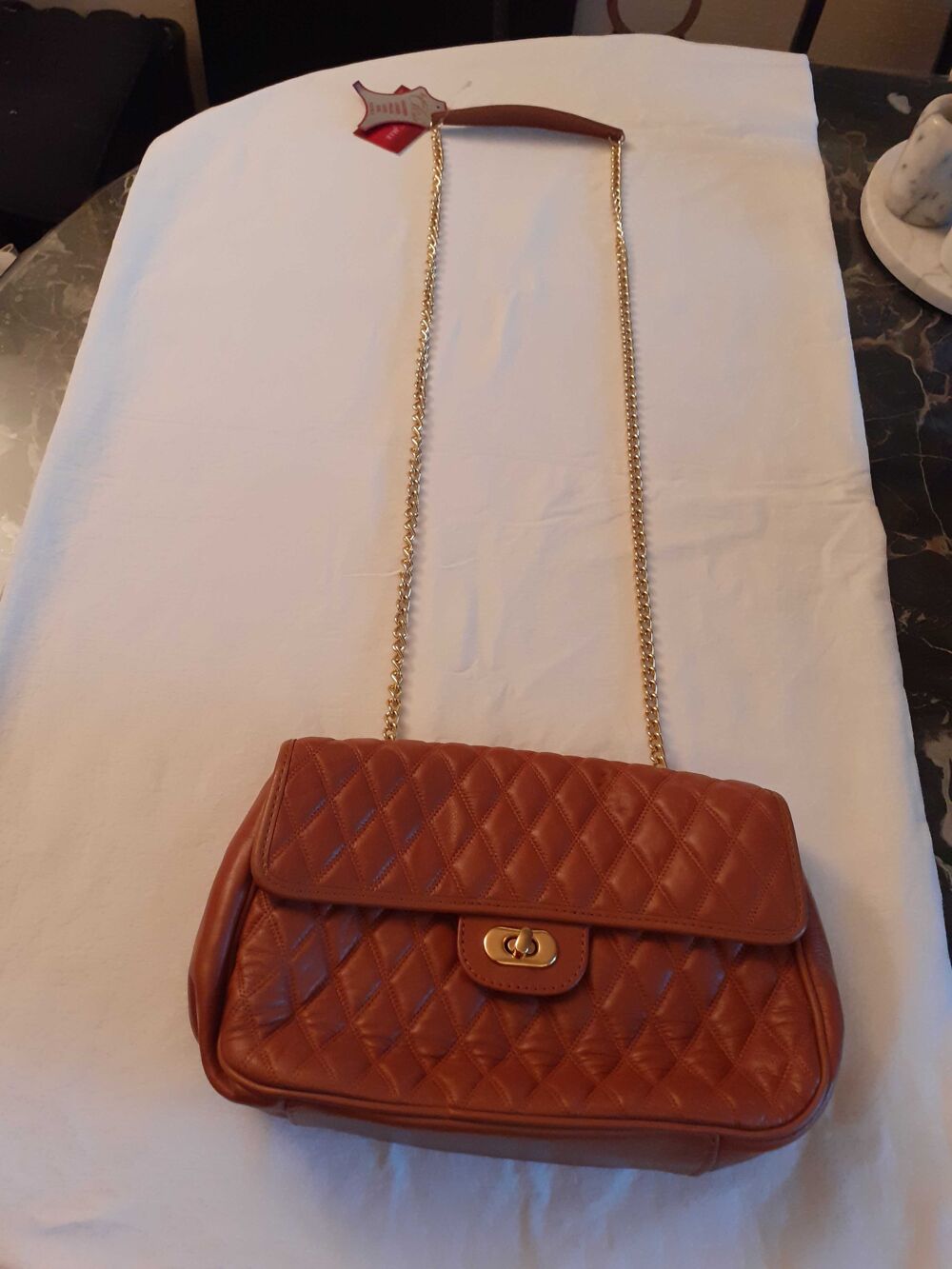 sac bandouli&egrave;re cha&icirc;ne en cuir matelass&eacute; LAURA VALLE Maroquinerie