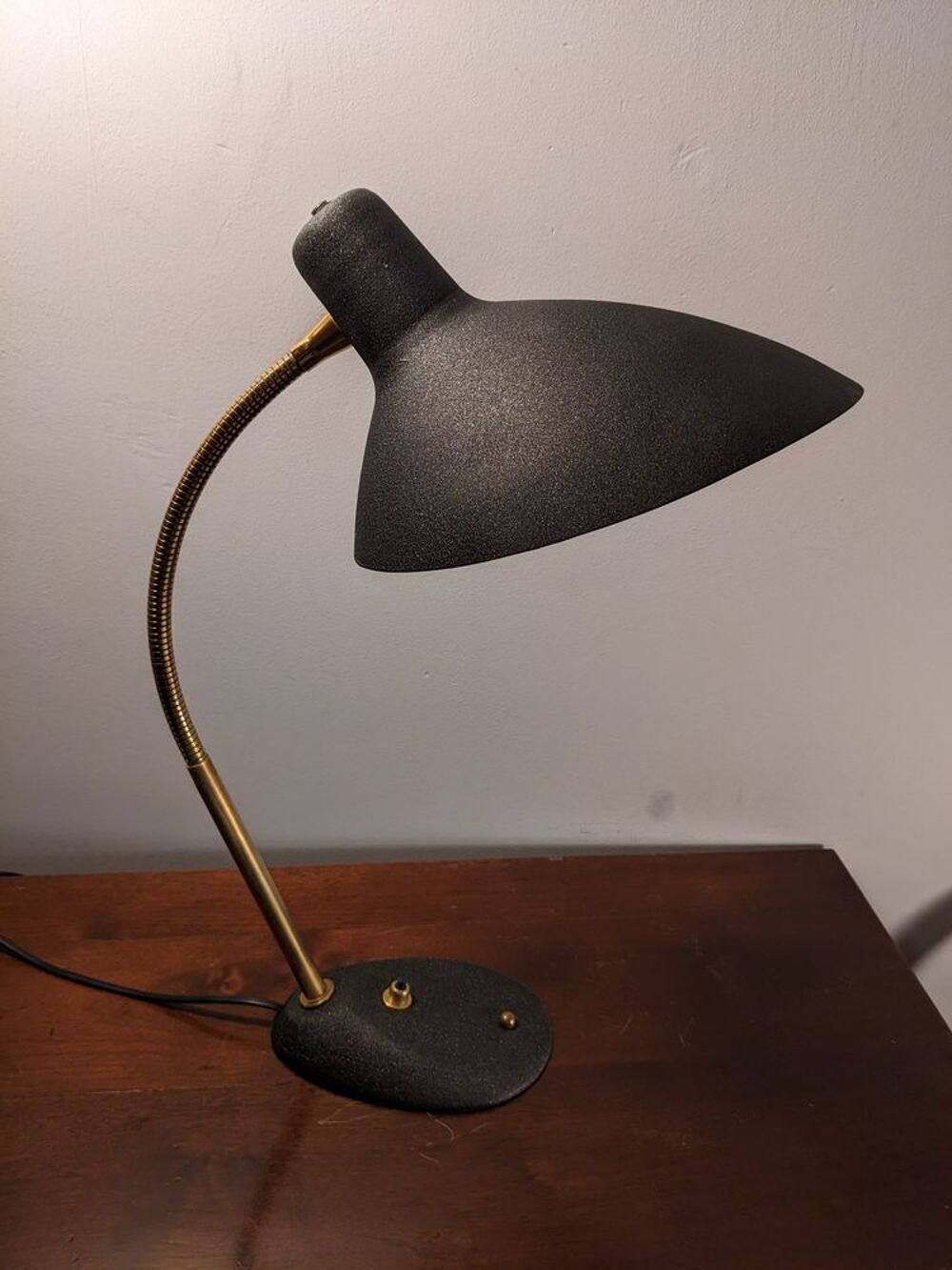 Lampe de bureau de J. Boris Lacroix ann&eacute;es 50
Dimensions H55 Dcoration