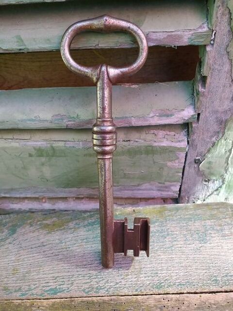 Ancienne Grande Clé Tire Bouchon Laiton  80 Loches (37)