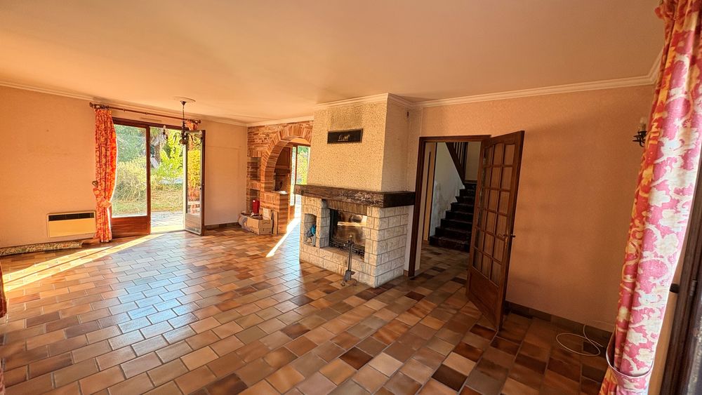Vente Maison DAMES NOIRES
Maison 4 000 m² de terrain arboré avec piscine Montauban