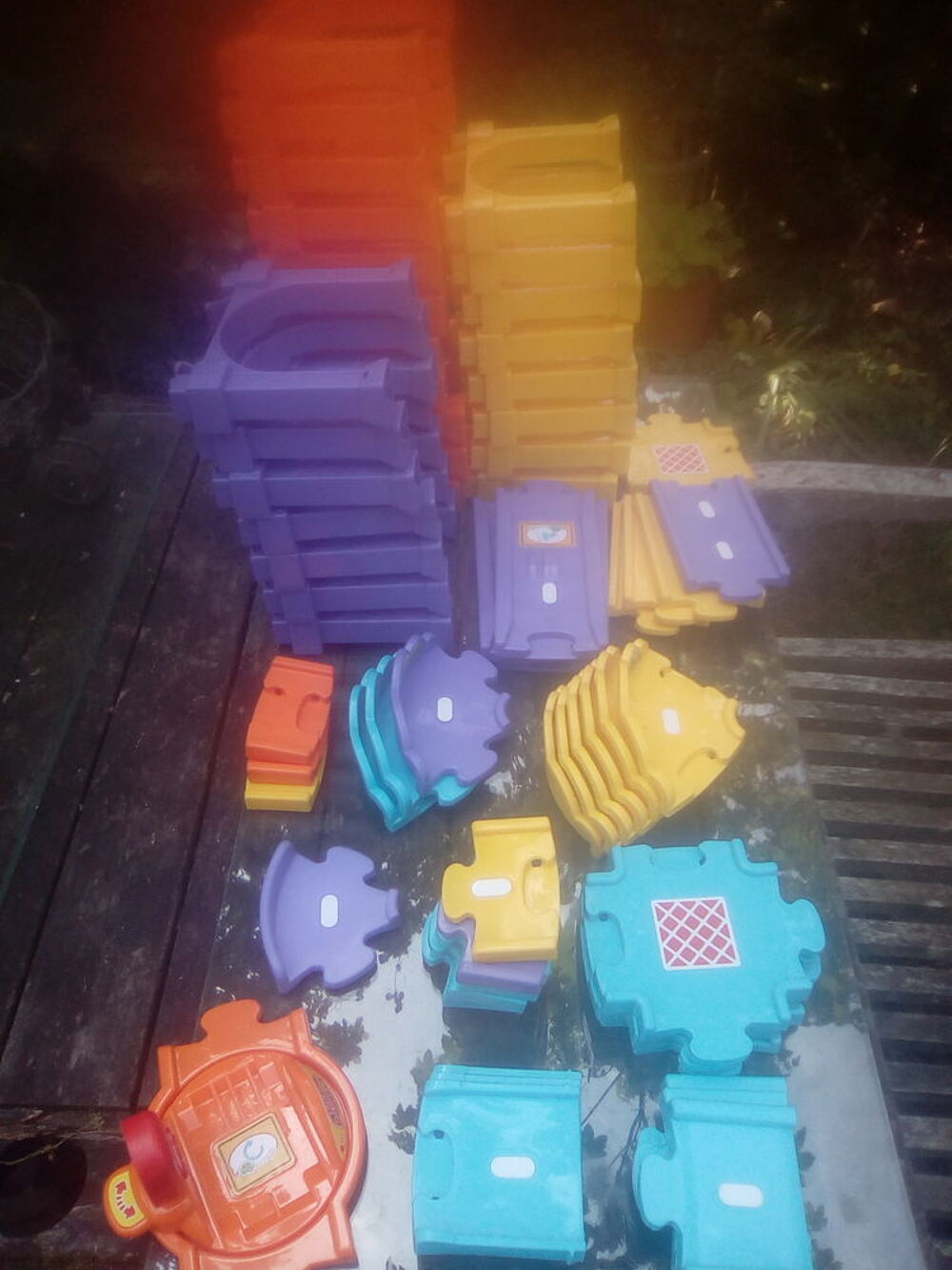 Vtech tut tut bolides City Tour 100 pi&egrave;ces + garage pompier Jeux / jouets