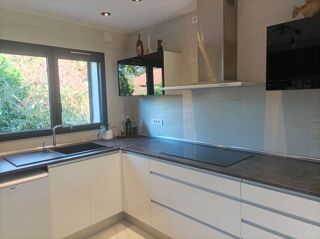  Villa � vendre 6 pi�ces 225 m�