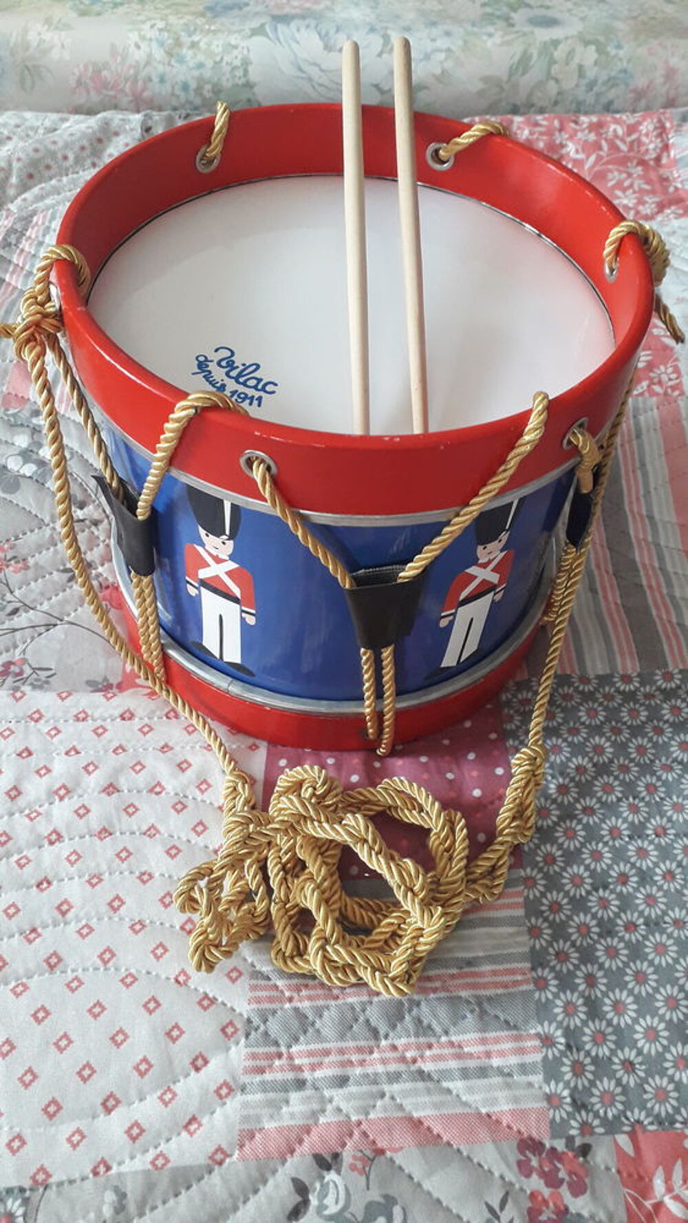 Ancien jouet/tambour VILAC DEPUIS 1911. Jeux / jouets