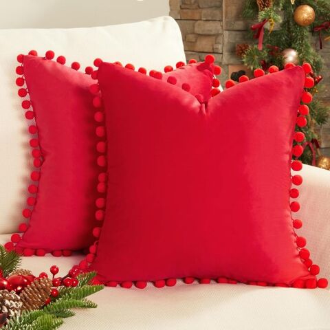 3 housses neuves coussin rouges � pompons 46 x 46 cm 12 Beauchamp (95)