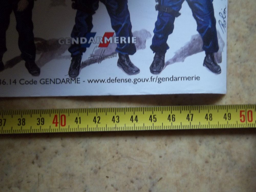 affiche (non pli&eacute;e) groupe d'intervention de la gendarmerie 