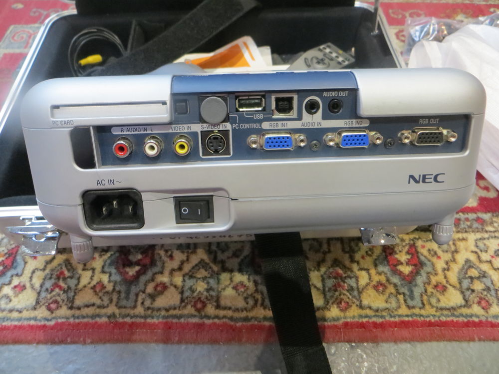 AV VIDEO PROJECTEUR NEC Photos/Video/TV