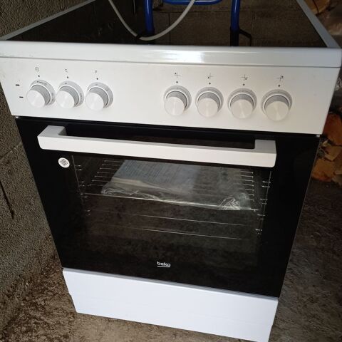 cuisinire vitrocramique BEKO 180 Le Val (83)