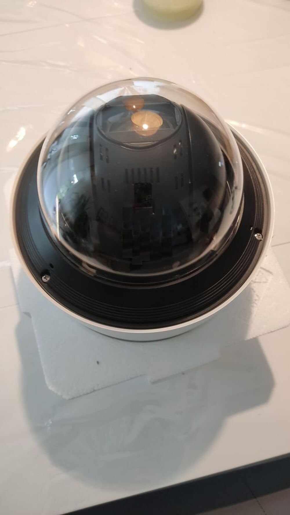 Hanwha Techwin Cam&eacute;ra IP PTZ D&ocirc;me Photos/Video/TV