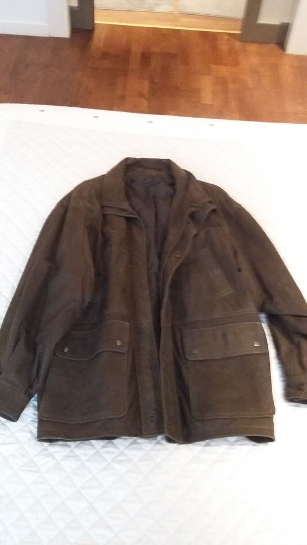 sur veste cuir Vêtements