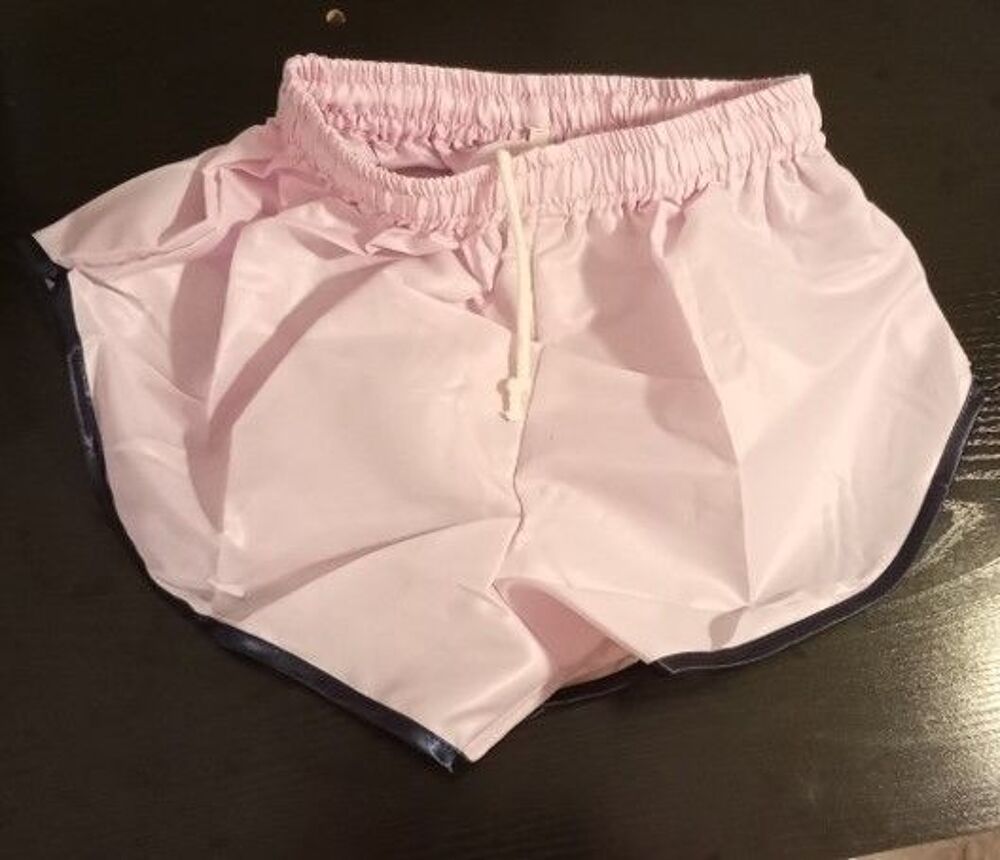 Short vintage nylon polyamide parme/noir Taille L 40 Vêtements
