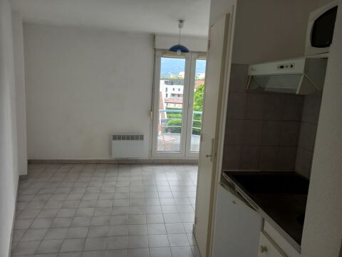   GRENOBLE PROCHE PARC (AV JEAN PERROT) STUDIO 18 m2 Appartement - 1 pi�ce(s) - 18 m�