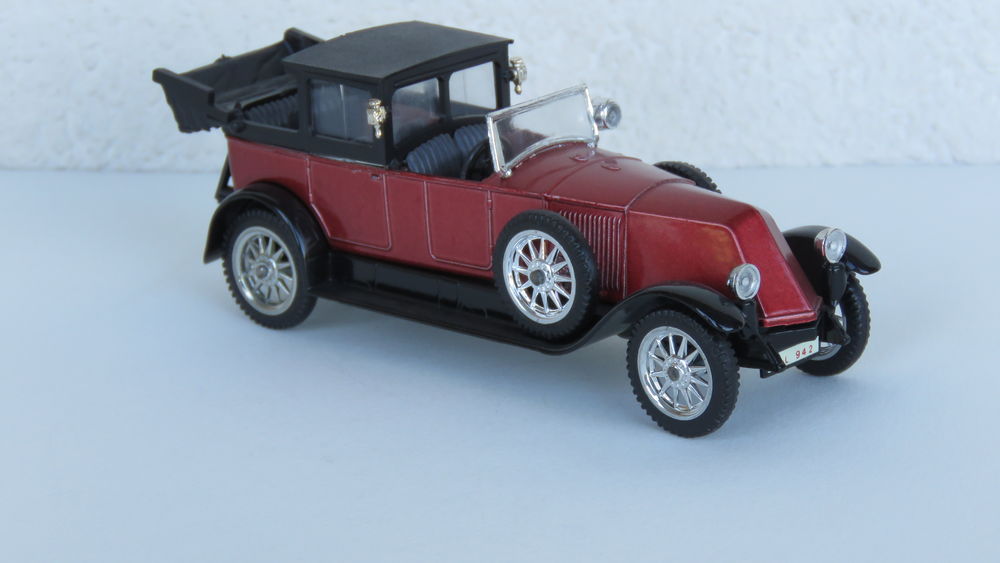 Voiture miniature Renault 40cv 1926 