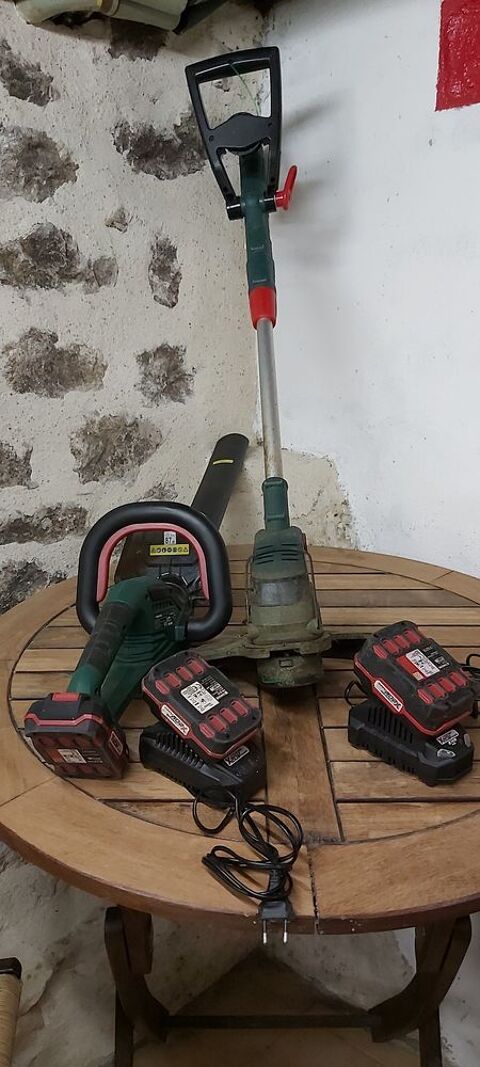 Debroussailleuse 20 V  Taille Haie 20 V. 80 Penne-d'Agenais (47)