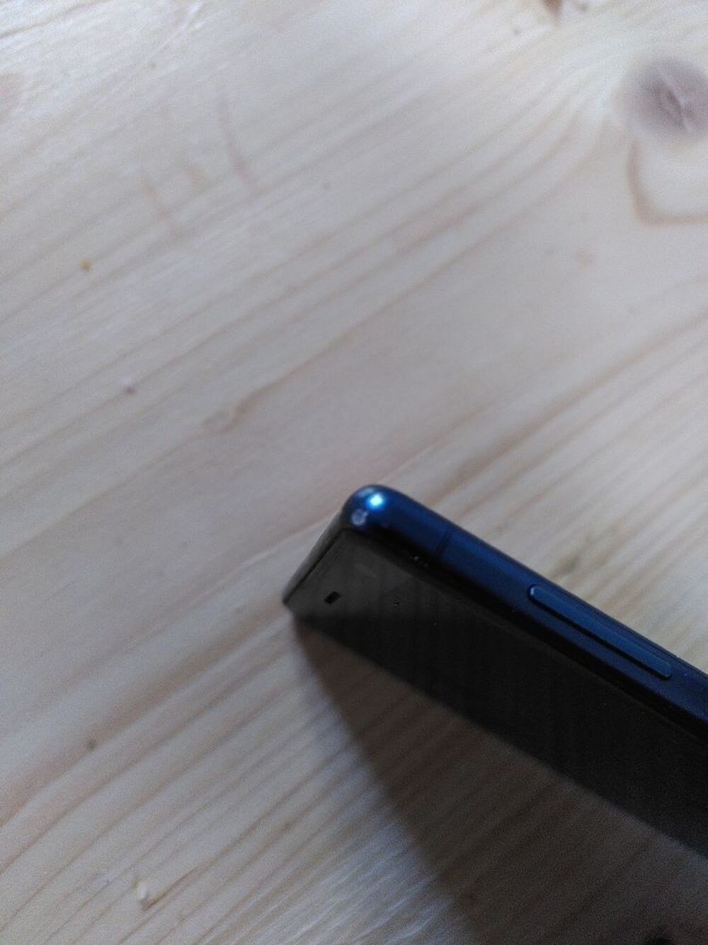 Sony Xperia XZ2 SOV37 64 Go bleu gris - Fonctionnel Téléphones et tablettes