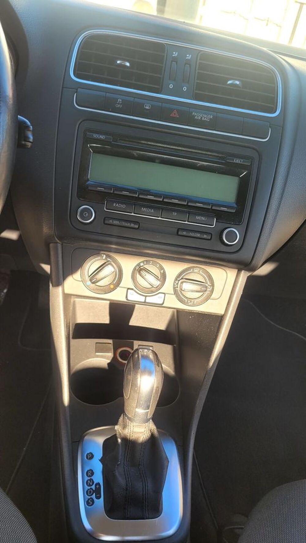 Polo 1.6 TDI 90 CR FAP Confortline Business (5 CV) 2011 occasion 31140 Aucamville