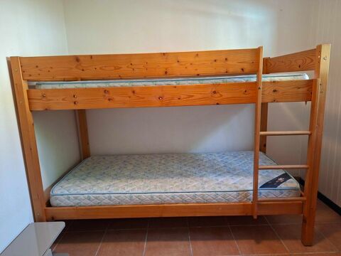 Lit superposé en bois avec deux matelas Carnoux-en-Provence (13)