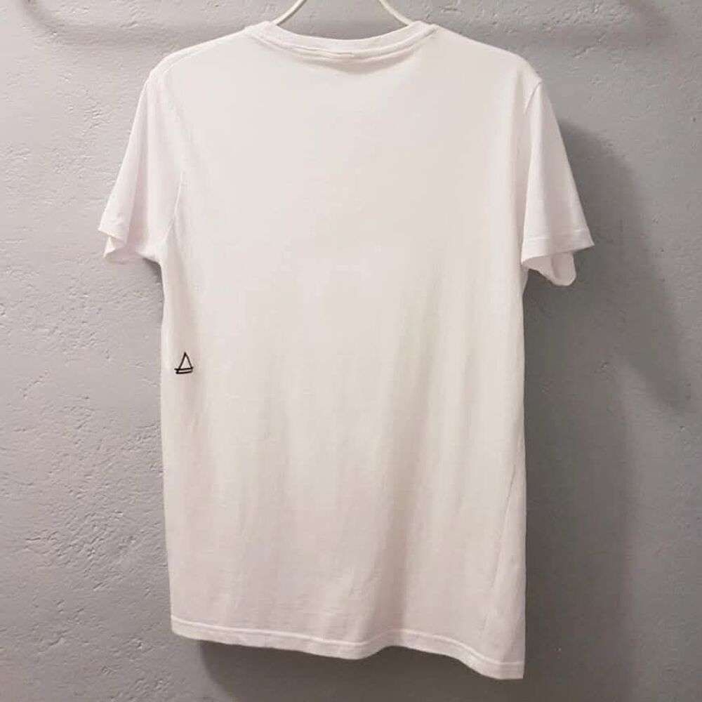 T-shirt Tinder, taille S - 36 , NEUF Vêtements