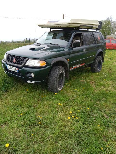 Mitsubishi pajero Sport 2.5 TD Elégance