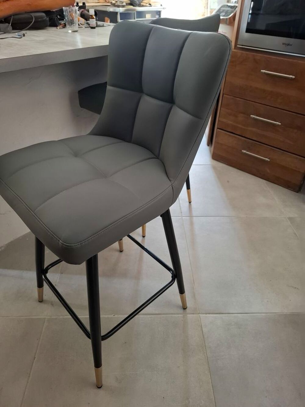 Lot de 2 chaises de bar dossier pivotant Meubles
