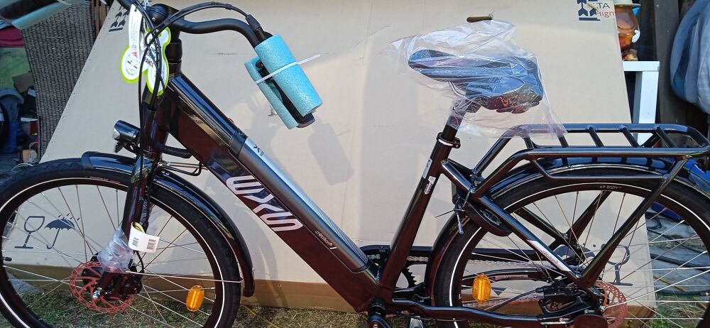 V&eacute;lo &eacute;lectrique EXS Cr&eacute;billon VAE Noir brillant Neuf Sports