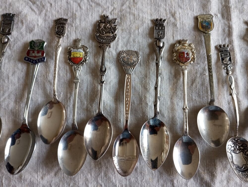 petites cuill&egrave;res de collection 