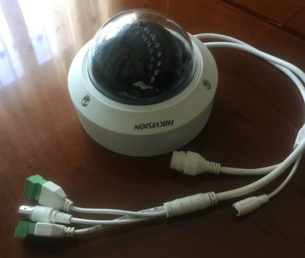 5 camera de vid&eacute;osurveillance hikvision DS-2CD2742FWD-IS Photos/Video/TV