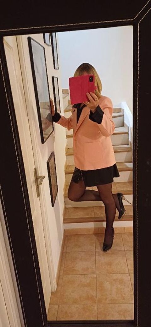 veste blazer  femme rose neuve
15 La Seyne-sur-Mer (83)