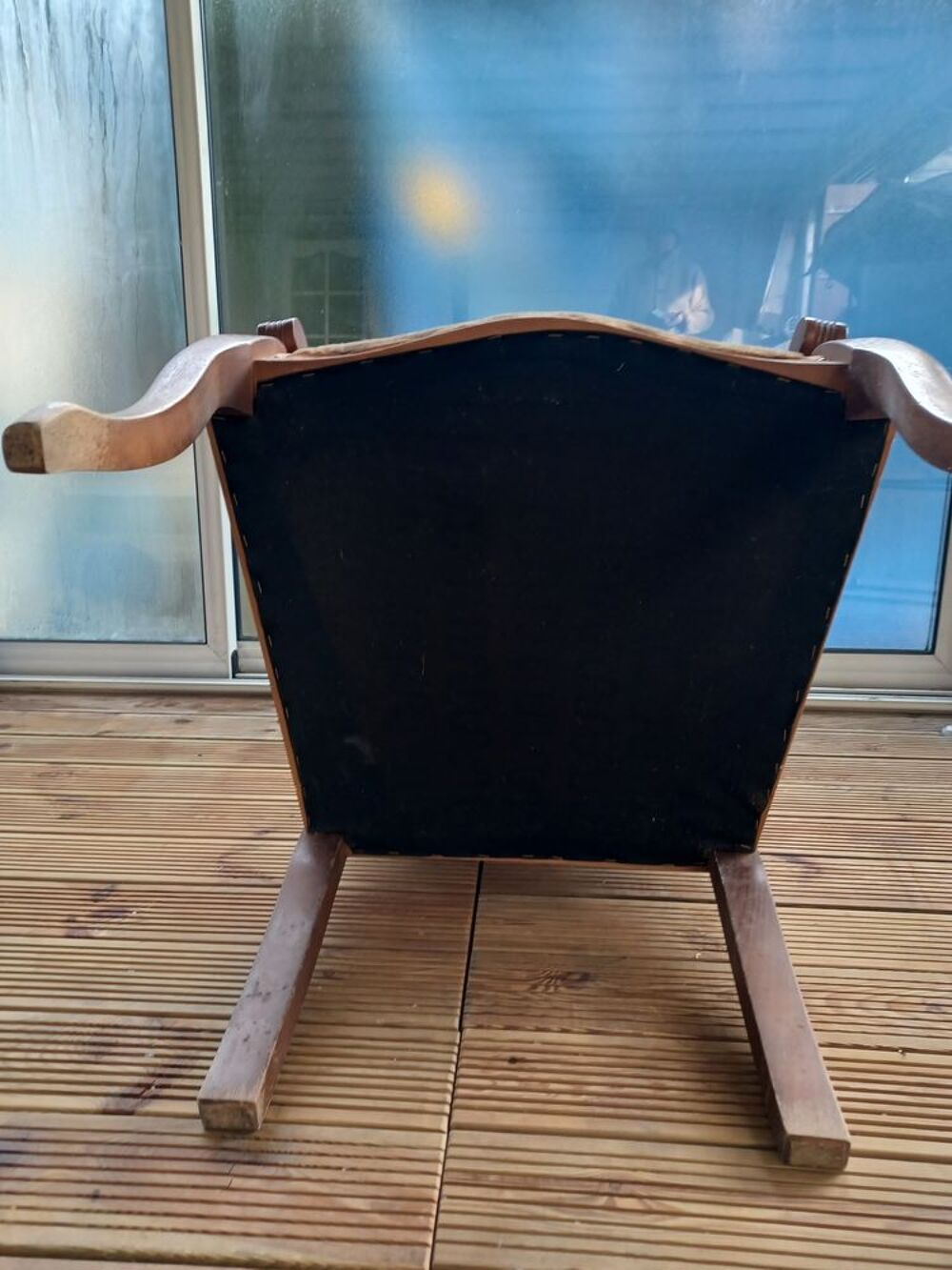 Fauteuil ou chaise Voltaire en Noyer et velours Meubles