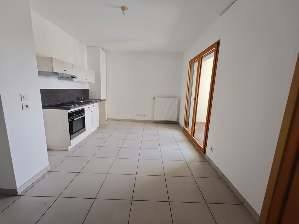 Vente Appartement Montchat – T2 rénové 44 m², loggia sur cour sans vis-à-vis, cave – Proche Place Ronde Lyon 3