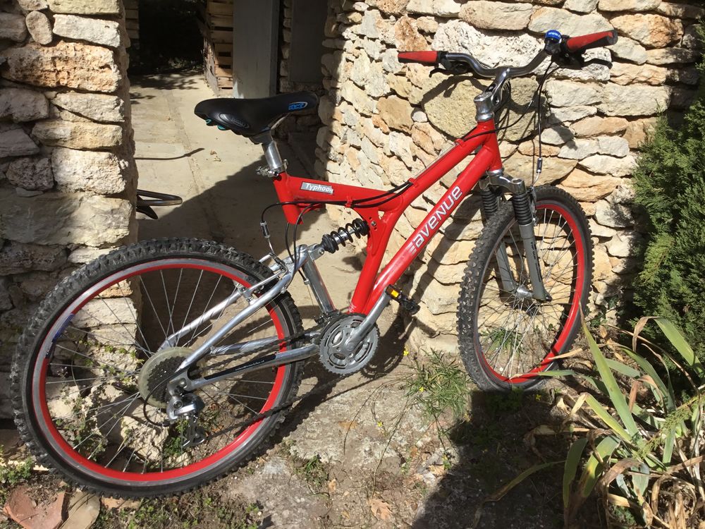 VTT sp&eacute;cial descente Vélos