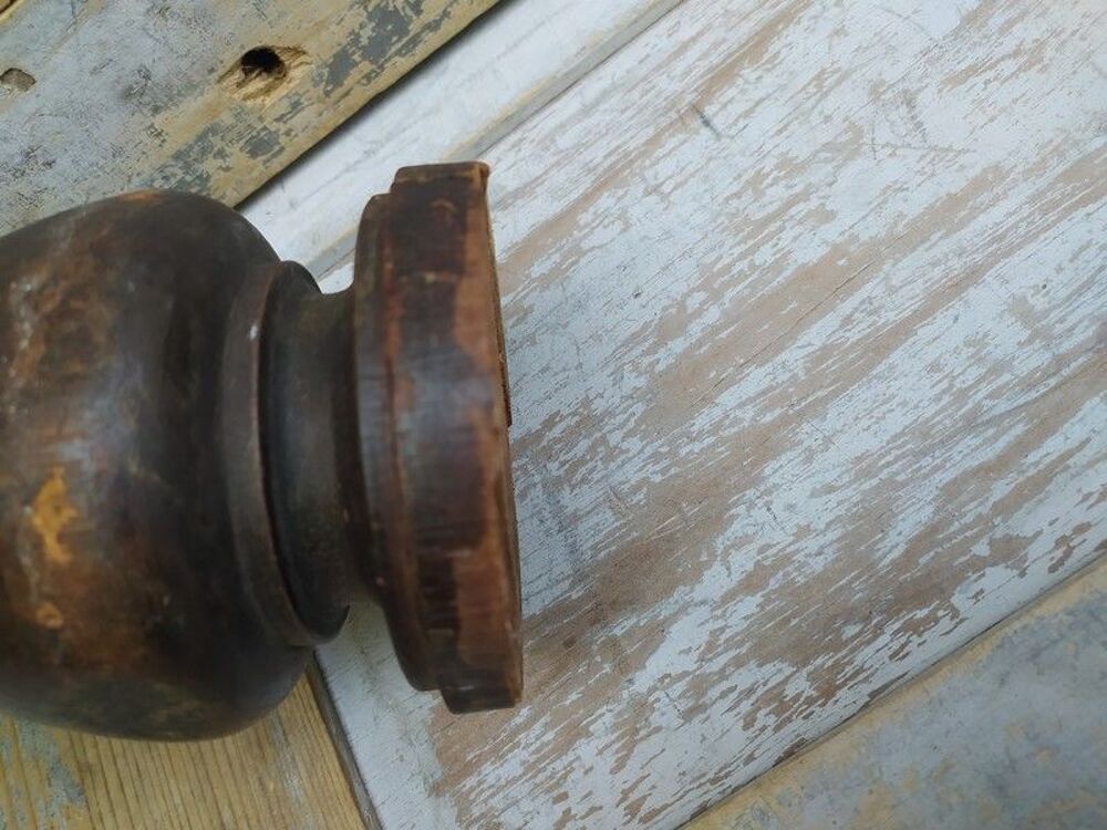 Ancien Pr&eacute;sentoir &agrave; Chapeaux Bois Chapelier 
