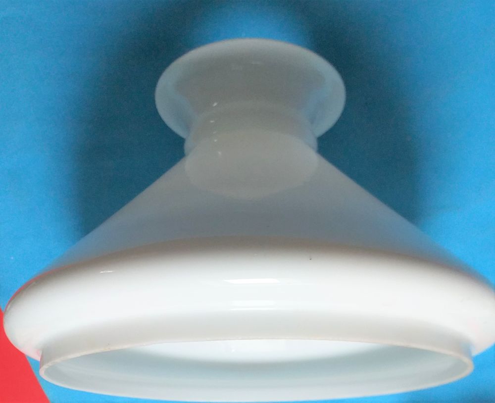 Suspension en opaline blanche des ann&eacute;es 60 Décoration