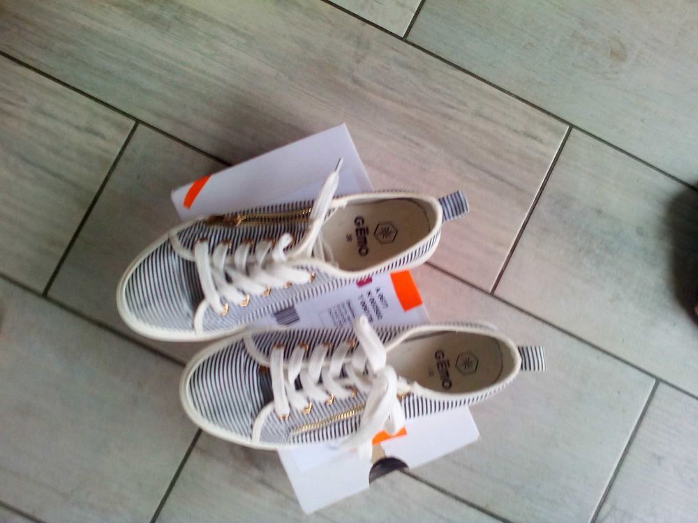 baskets en toile femme Chaussures