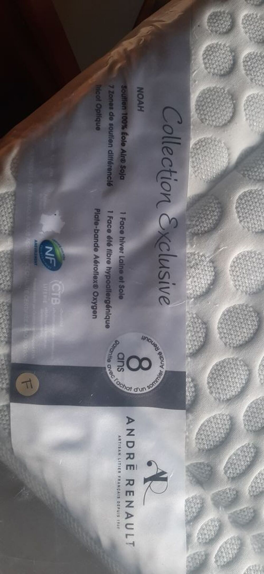 Lit &eacute;lectrique 3 positions avec matelas tr&egrave;s confortable Meubles