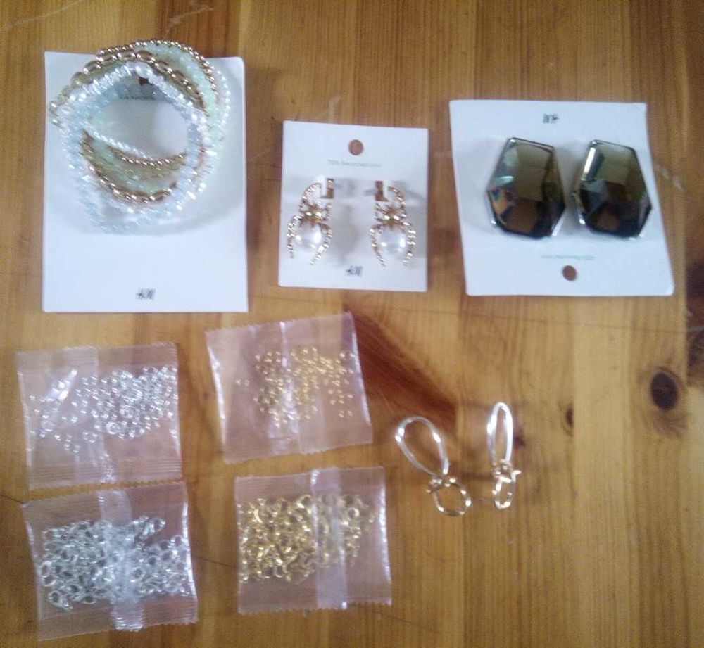 Bijoux H&amp;M neuf jamais port&eacute; avec culotte femme jaune neuf taille 36 ( XS) Bijoux et montres