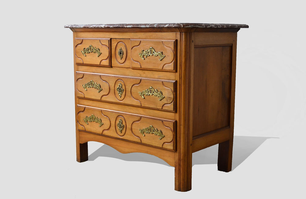 Commode parisienne Louis XIV noyer sculpt&eacute; bronze XIX&egrave;me Meubles