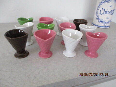 Douze petits cornets � glace 25 Castres (81)