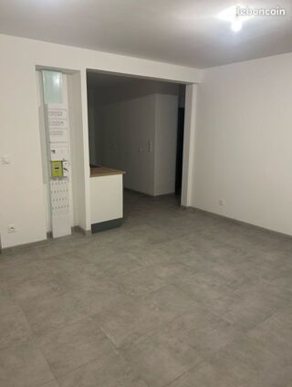  Appartement � louer 4 pi�ces 78 m�