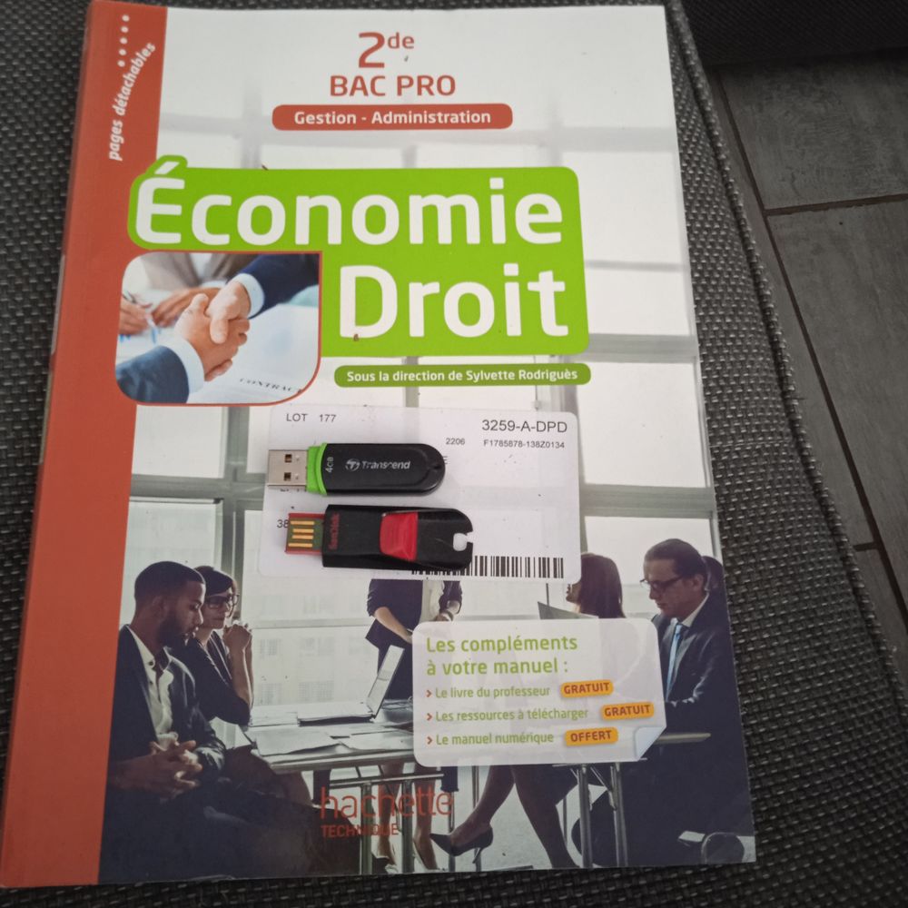 economie et droit 2de bac pro gestion administration de 2016 Livres et BD