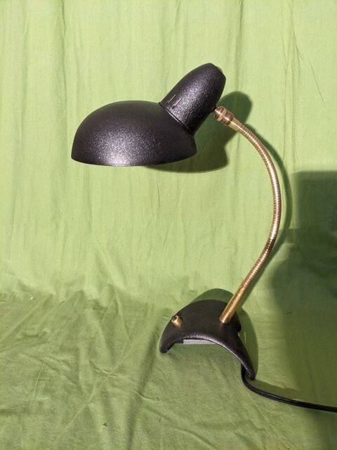 Lampe de bureau articul�e de Jean Boris Lacroix ann�es 50
Di 135 Marseille 13 (13)