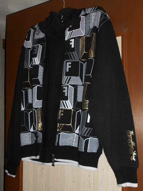 veste  capuche SPORTS noire/dore t. 14 ans 4 Ervy-le-Chtel (10)
