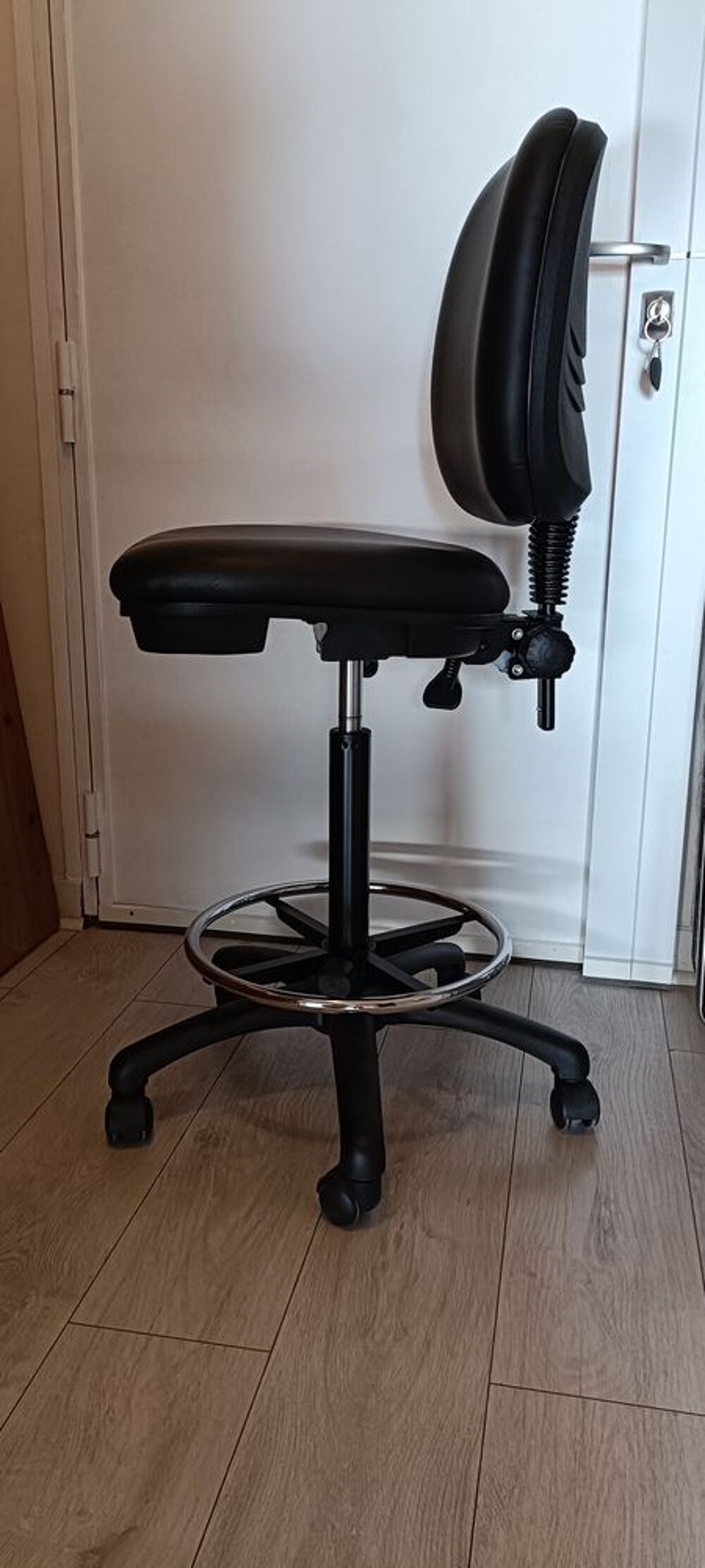 Chaise de bureau &agrave; roulettes Meubles
