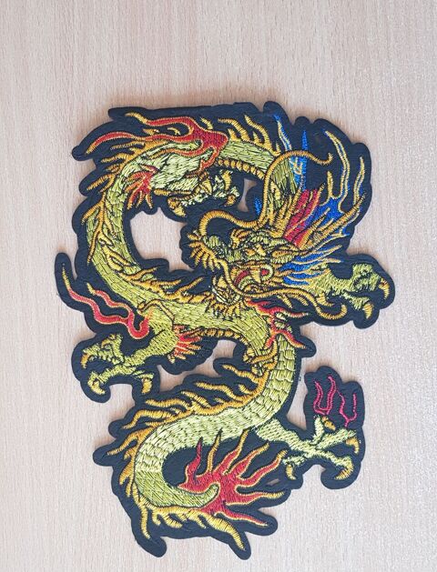 écusson brodé patch dragon xl 23x17 cm jaune vert rouge bleu 6 Mauguio (34)