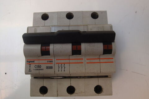 Disjoncteur 3 PH + N C50 Legrand 10 Quesnoy-sur-De�le (59)