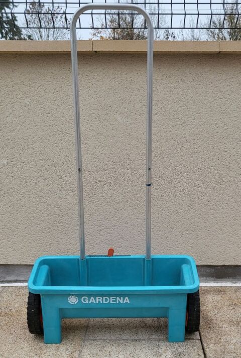 SEMOIR/EPANDEUR GARDENA 10 Fl�vy (57)