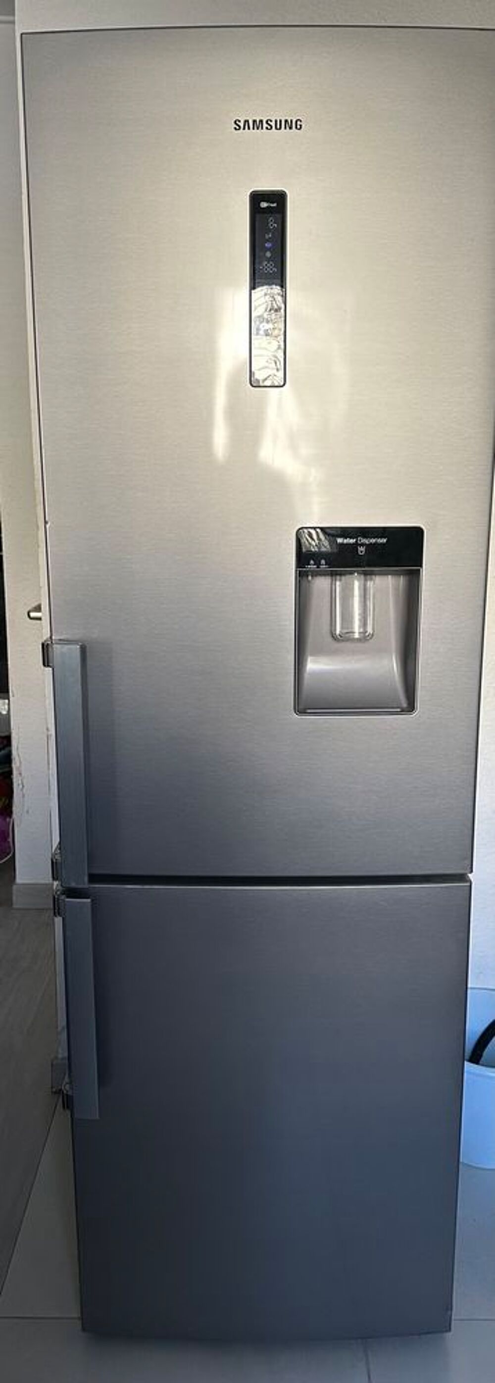 R&eacute;frig&eacute;rateur-cong&eacute;lateur Samsung RL56GWEMG ? Tr&egrave;s bon &eacute;tat Electroménager