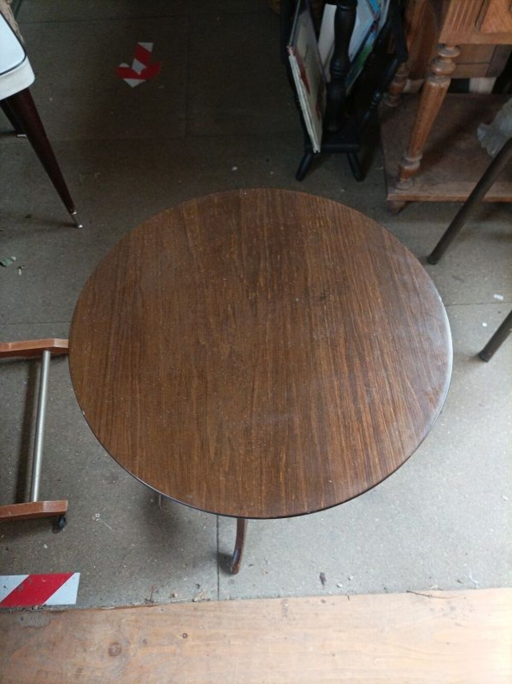 gu&eacute;ridon table console bois pieds tripode bois dp 052307 Meubles