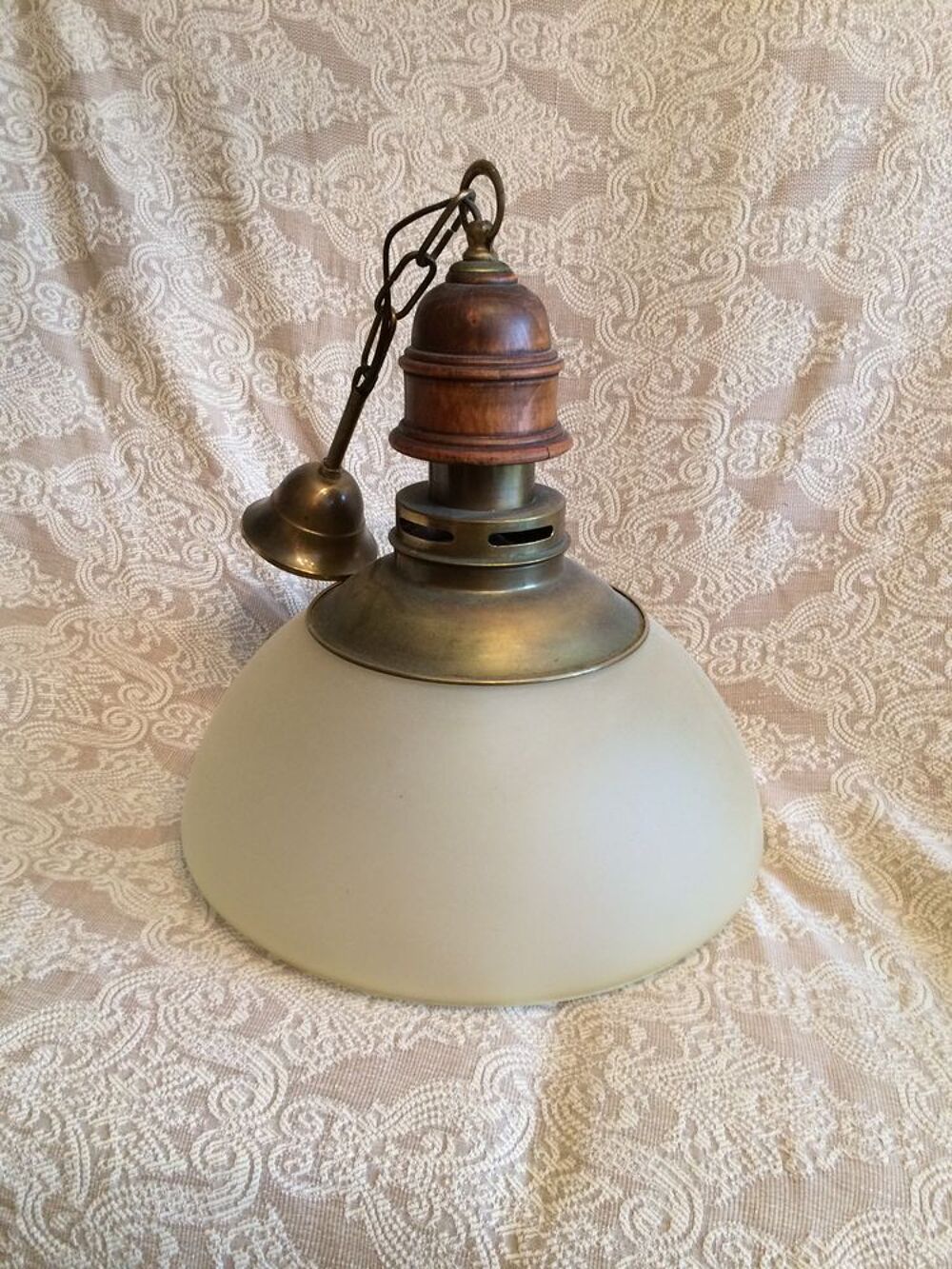 LUSTRE RUSTIQUE VERRE - BOIS ET LAITON Décoration