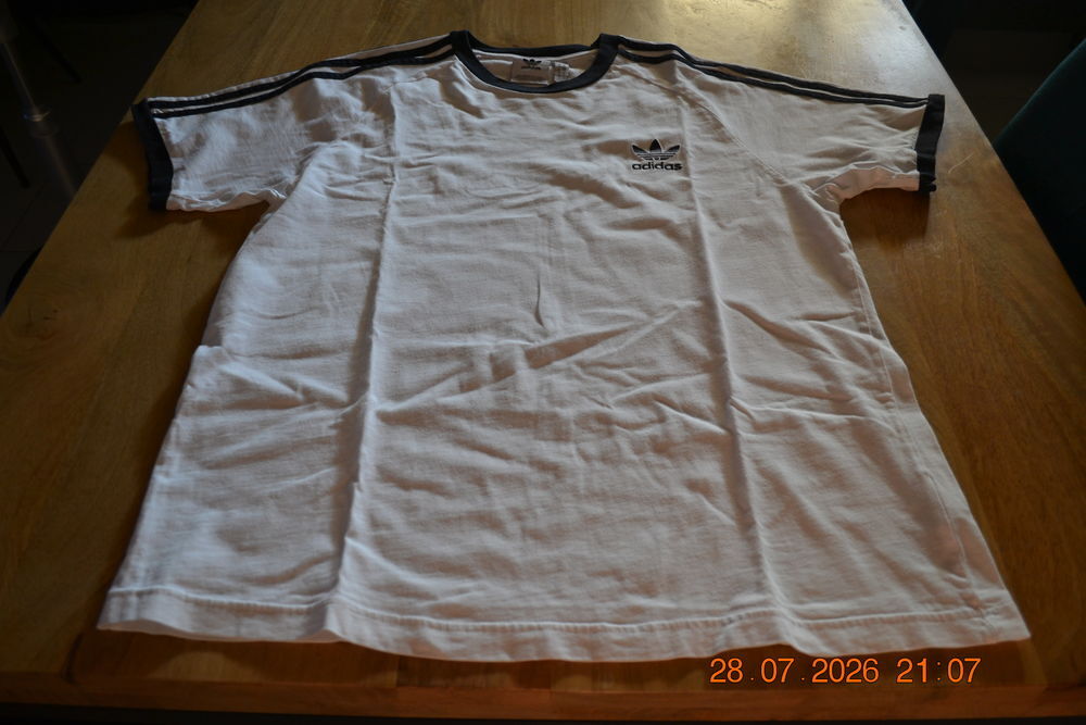 T-SHIRT ADIDAS TAILLE L Vêtements